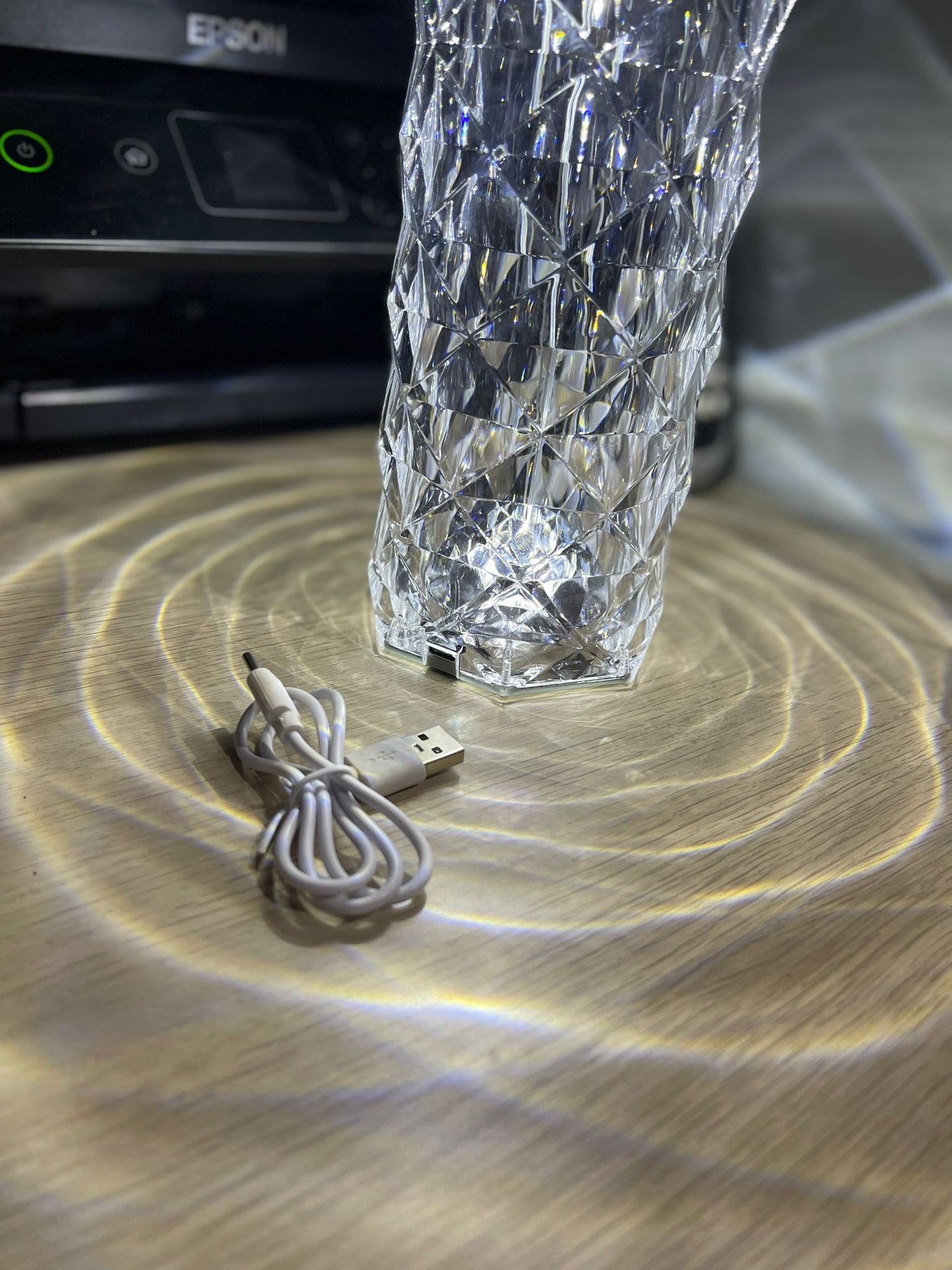LAMPADA DA TAVOLO RICARICABILE CON USB LED RGB ROSA DIAMOND EFFETTO VETRO TOUCH