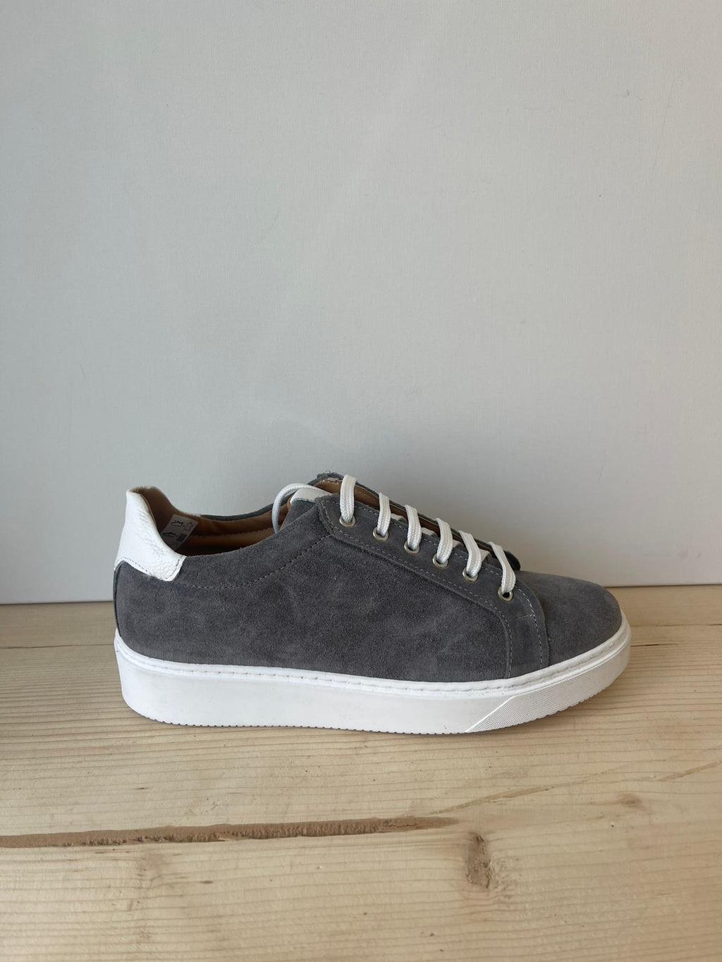 SNEAKERS IN VERA PELLE CAMOSCIO MADE IN ITALY UOMO E DONNA SUOLA BASSA