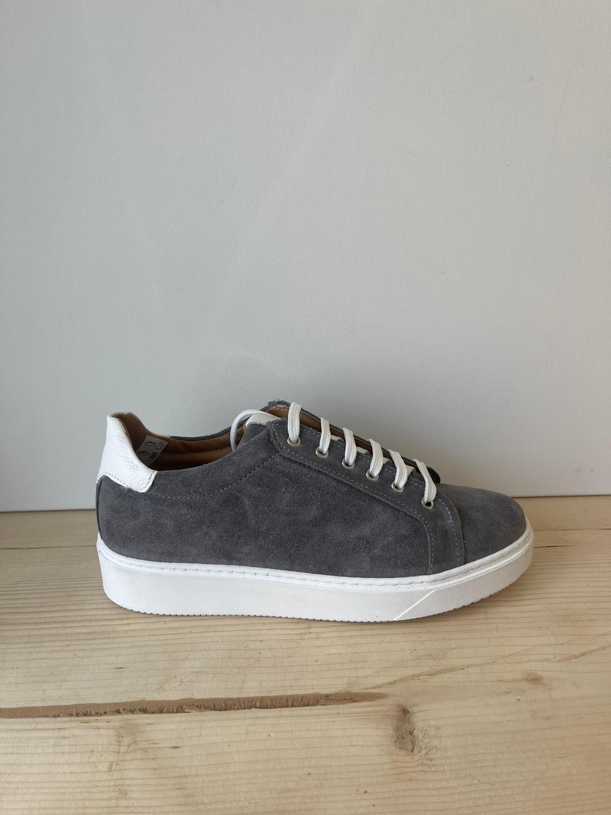 SNEAKERS IN VERA PELLE CAMOSCIO MADE IN ITALY UOMO E DONNA SUOLA BASSA