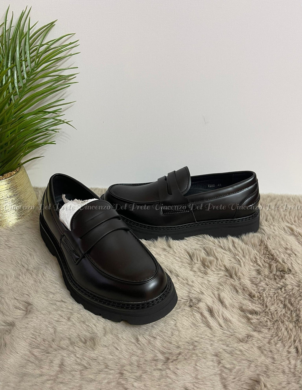 MOCASSINI SENZA LACCI IN PELLE CON SUOLA IN GOMMA