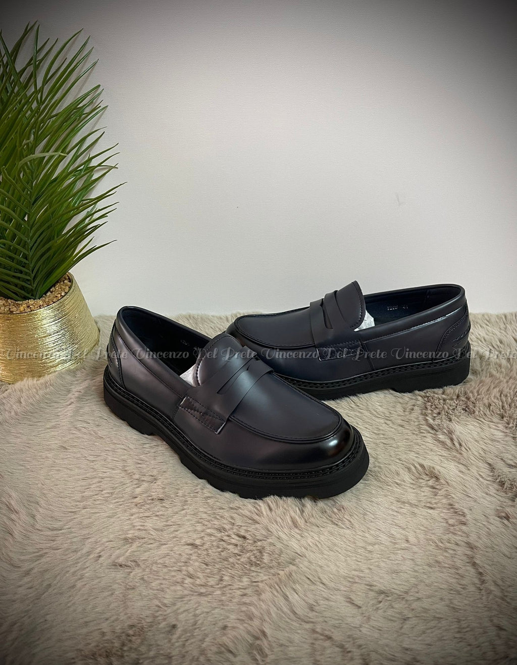 MOCASSINI SENZA LACCI IN PELLE CON SUOLA IN GOMMA