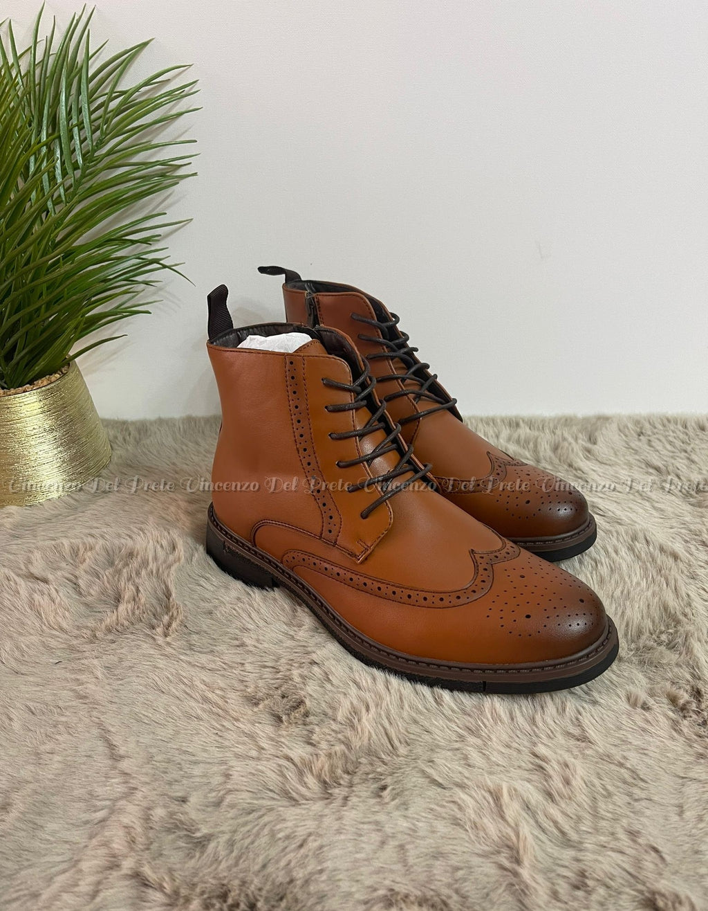 STIVALETTO IN PELLE CON LACCI E ZIP SUOLA IN GOMMA