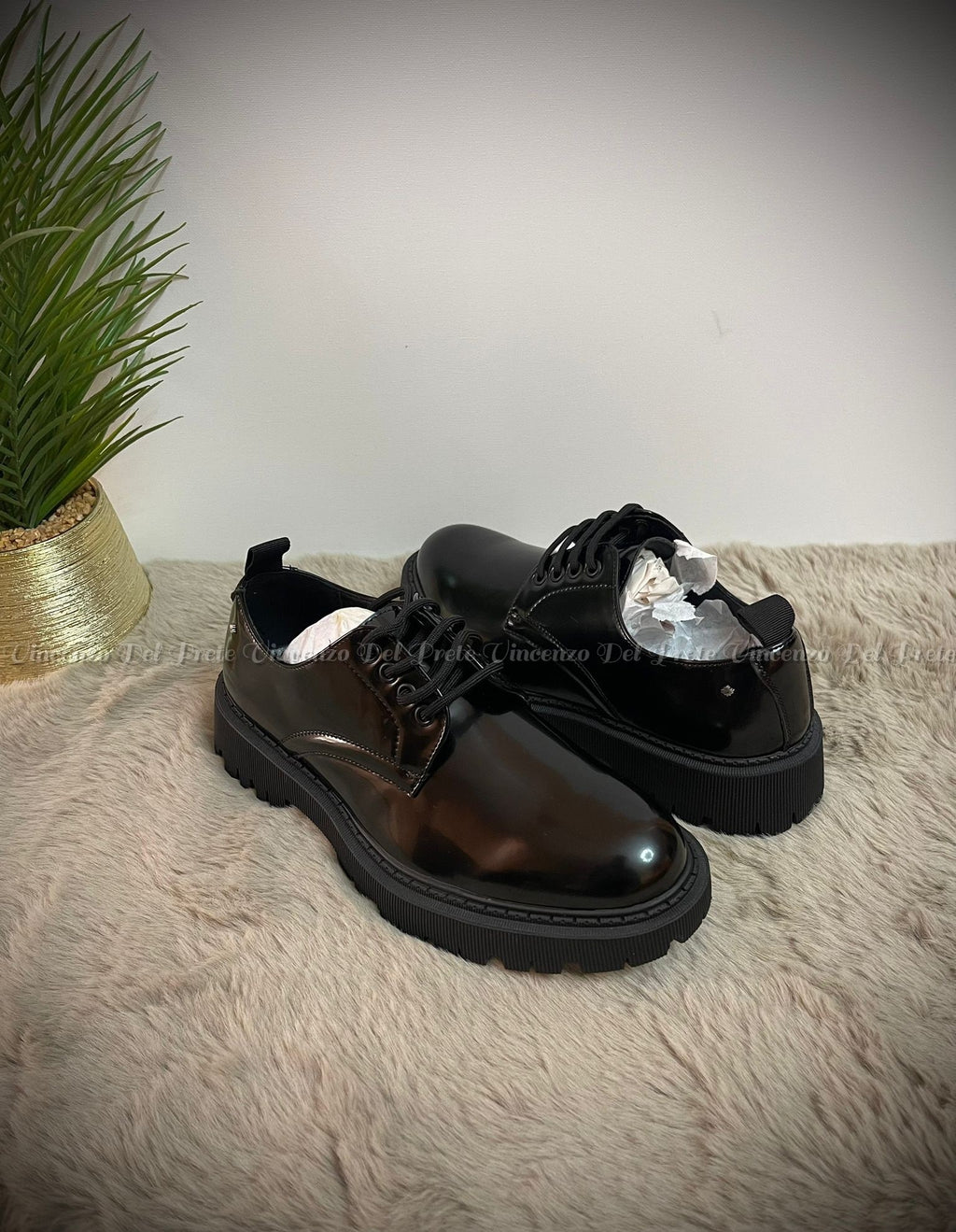 STRINGATE IN PELLE TAGLIO CLASSICO CON SUOLA IN GOMMA