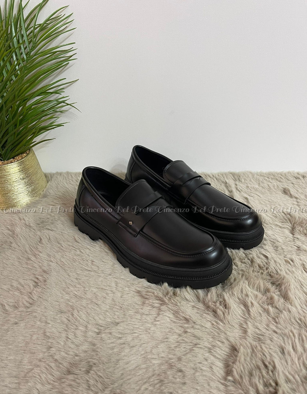 MOCASSINI SENZA LACCI IN PELLE CON SUOLA IN GOMMA