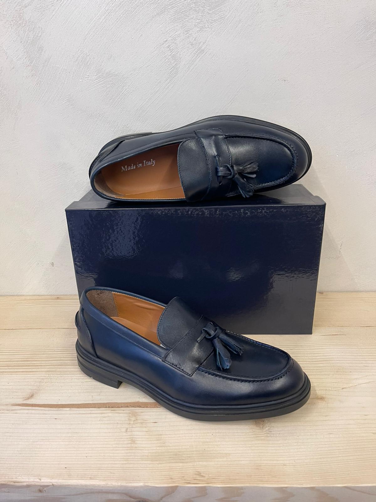 MOCASSINI TASSEL LOAFER IN VERA PELLE MADE IN ITALY CON NAPPINE SUOLA IN GOMMA