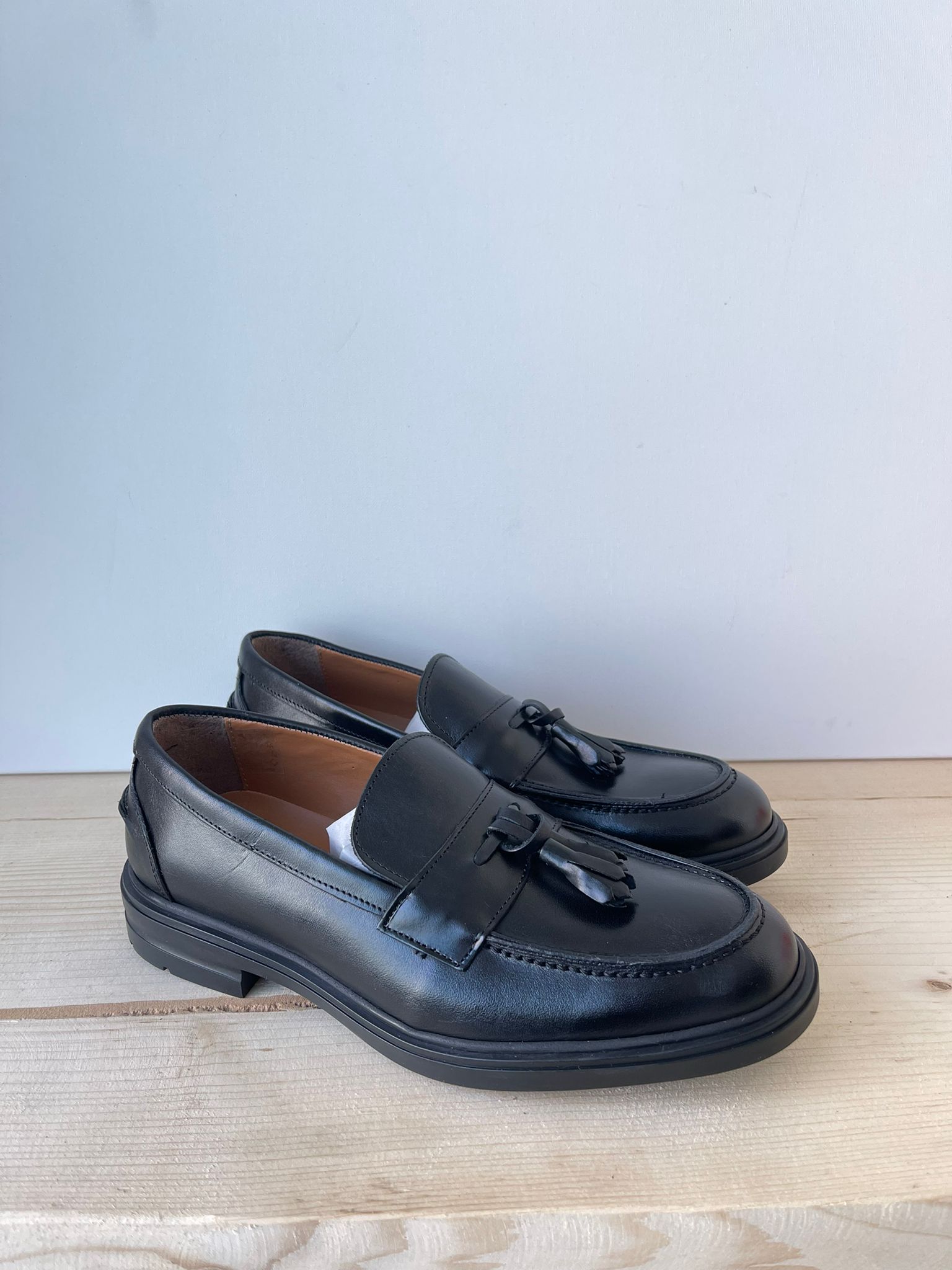 MOCASSINI TASSEL LOAFER IN VERA PELLE MADE IN ITALY CON NAPPINE SUOLA IN GOMMA