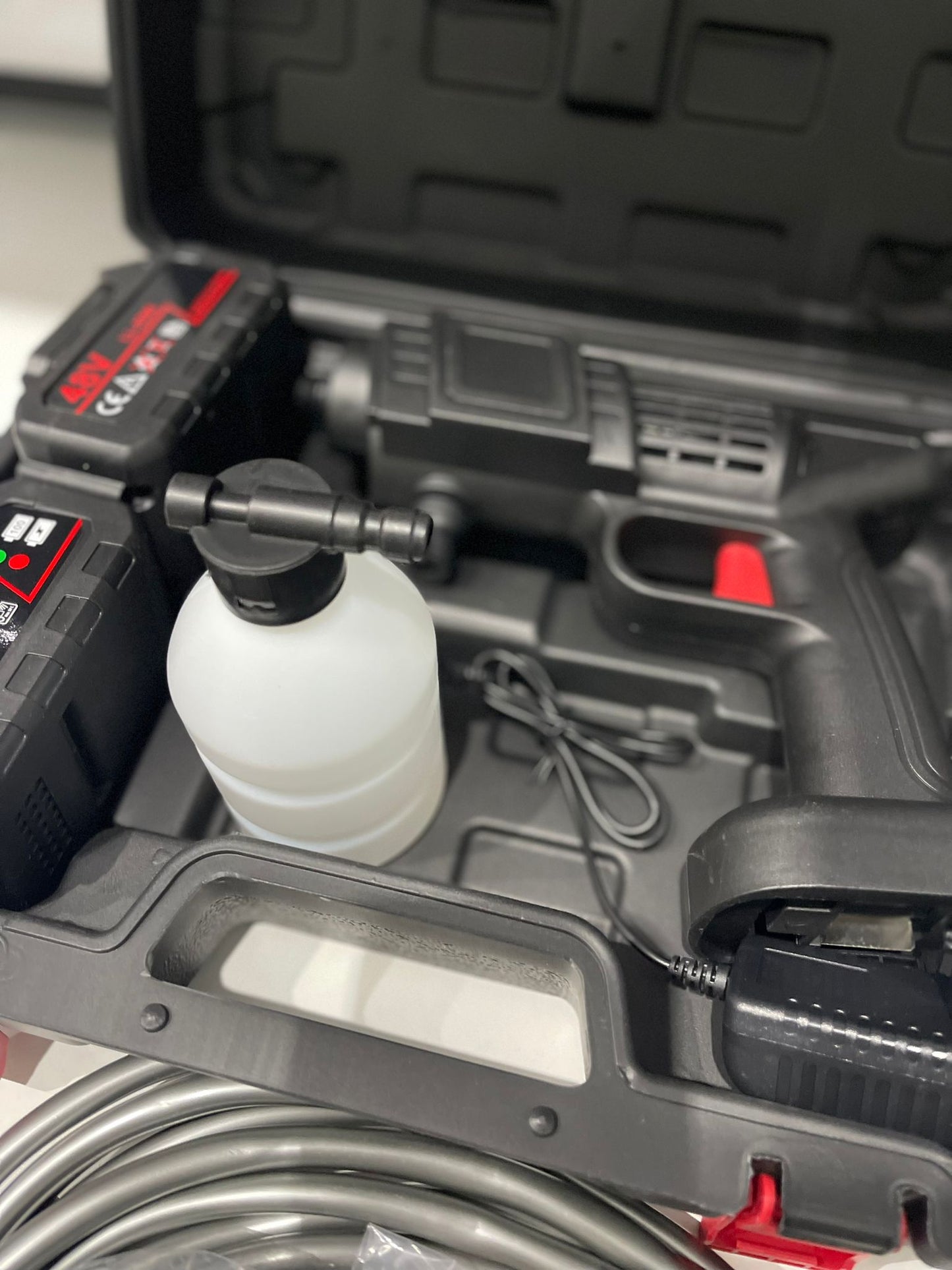 IDROPULITRICE A PISTOLA PORTATILE CON 2 BATTERIE 48W PROFESSIONALE A PRESSIONE