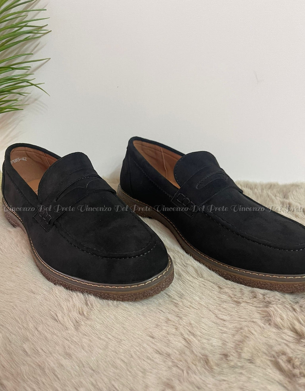 MOCASSINI SENZA LACCI IN CAMOSCIO CON SUOLA IN GOMMA