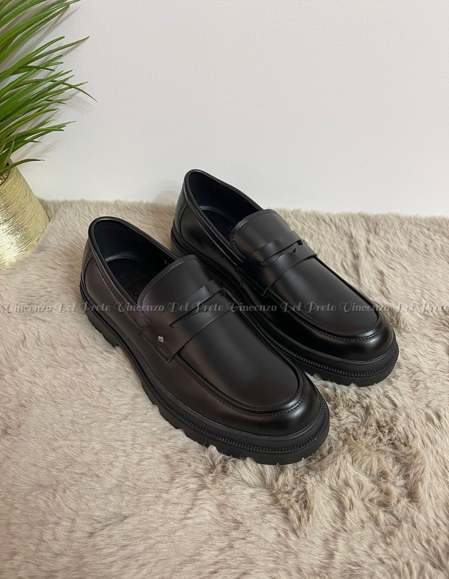 MOCASSINI SENZA LACCI IN PELLE CON SUOLA IN GOMMA