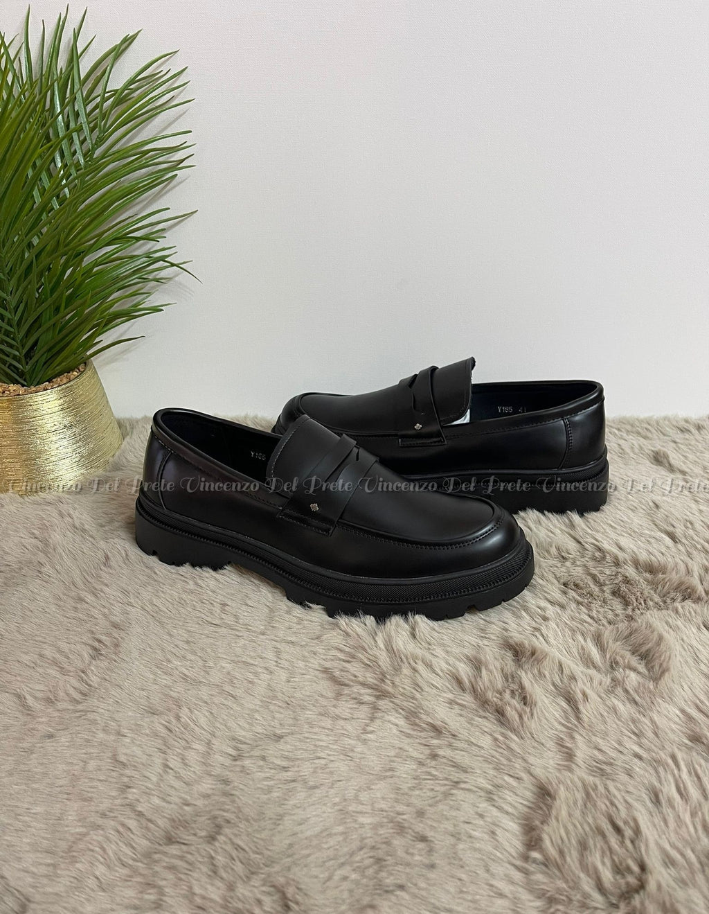 MOCASSINI SENZA LACCI IN PELLE CON SUOLA IN GOMMA