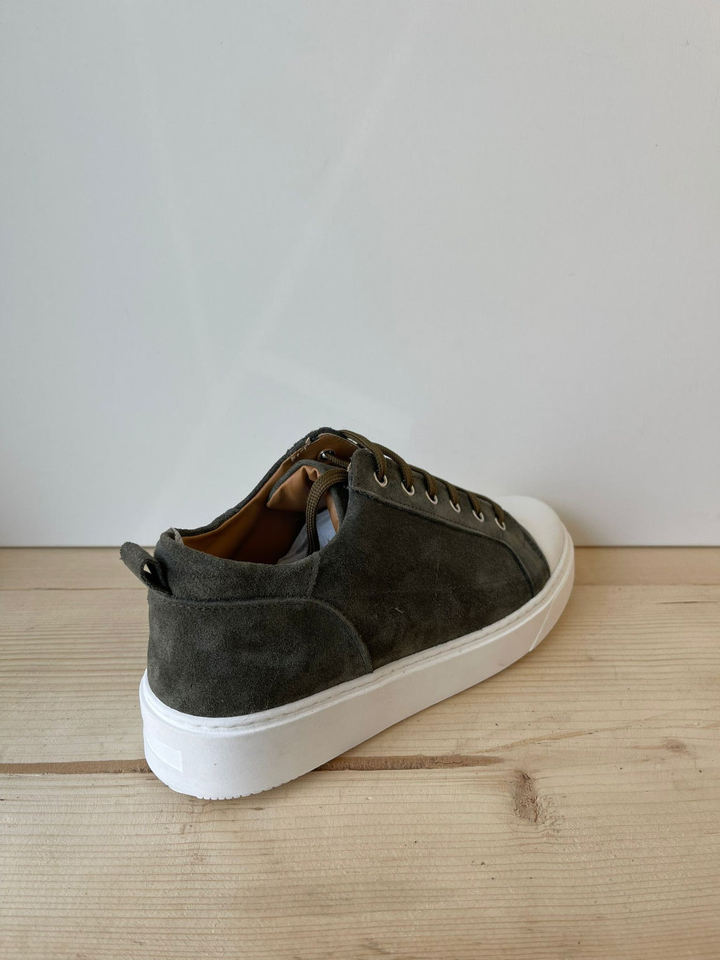 SNEAKERS IN VERA PELLE CAMOSCIO MADE IN ITALY UOMO E DONNA SUOLA BASSA