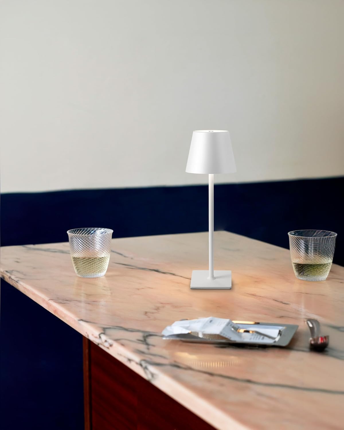 LAMPADA DA TAVOLO LED RICARICABILE TOUCH REGOLABILE BAR CASA HOTEL - BIANCO