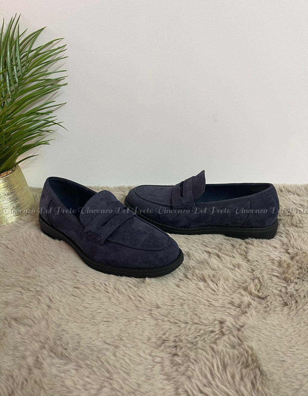 MOCASSINI SENZA LACCI IN CAMOSCIO CON SUOLA IN GOMMA
