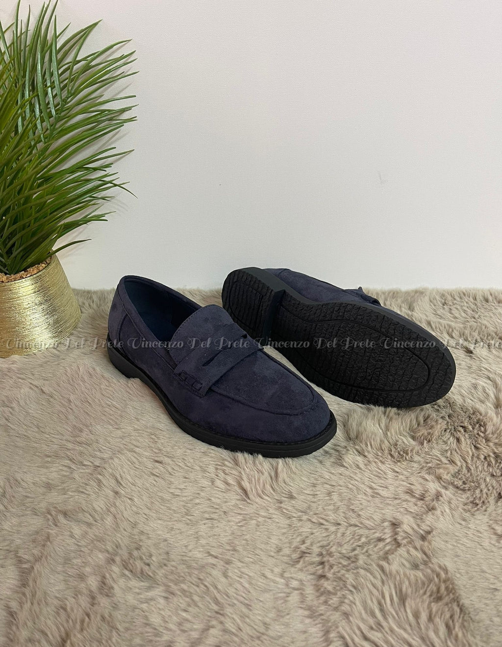 MOCASSINI SENZA LACCI IN CAMOSCIO CON SUOLA IN GOMMA