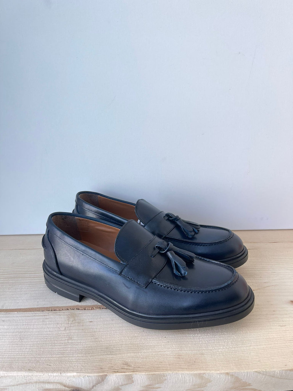 MOCASSINI TASSEL LOAFER IN VERA PELLE MADE IN ITALY CON NAPPINE SUOLA IN GOMMA