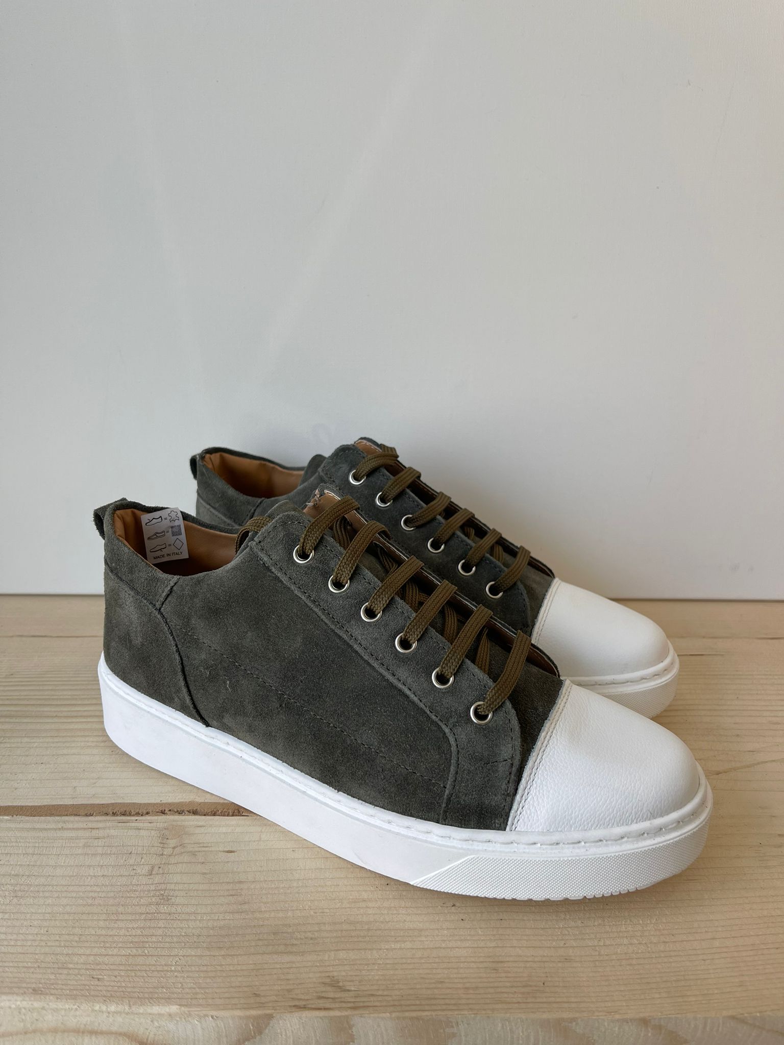 SNEAKERS IN VERA PELLE CAMOSCIO MADE IN ITALY UOMO E DONNA SUOLA BASSA