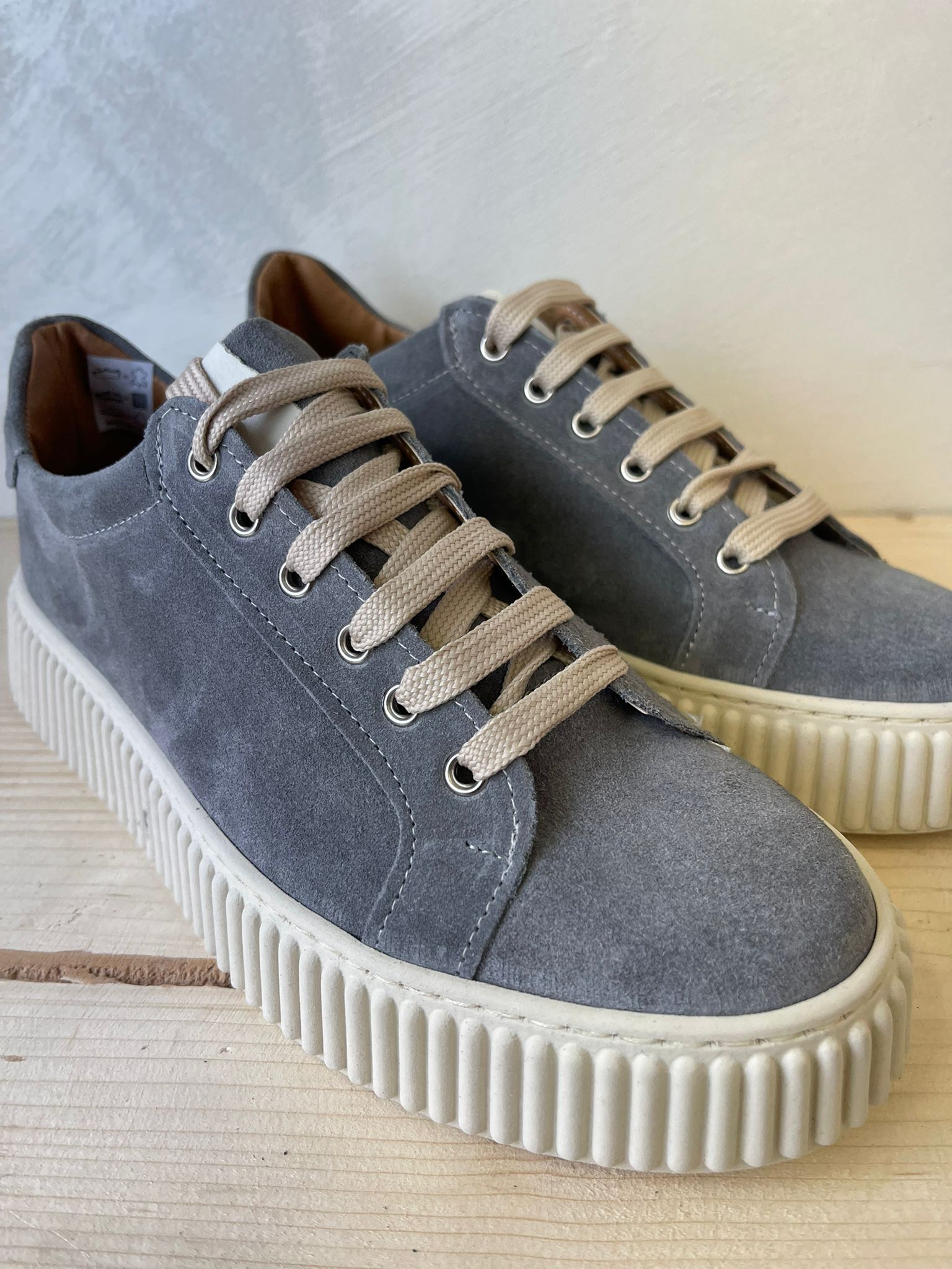 SNEAKERS IN VERA PELLE CAMOSCIO MADE IN ITALY UOMO E DONNA SUOLA ALTA