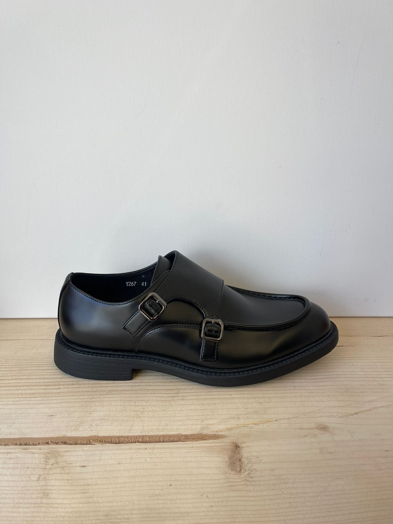 SCARPE MOCASSINO A FASCETTA DOPPIA FIBBIA IN PELLE SINTETICA SUOLA IN GOMMA