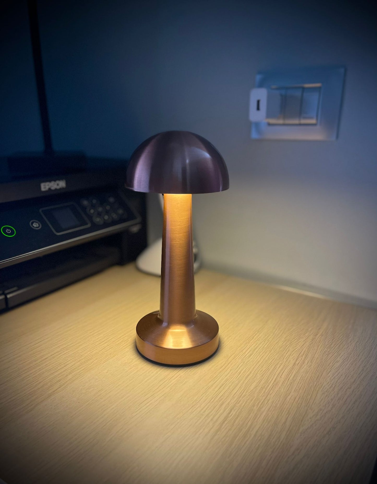 LAMPADA DA TAVOLO BRONZO RETRO RICARICABILE CON USB LED TOUCH LUCE CALDA FREDDO BIANCA