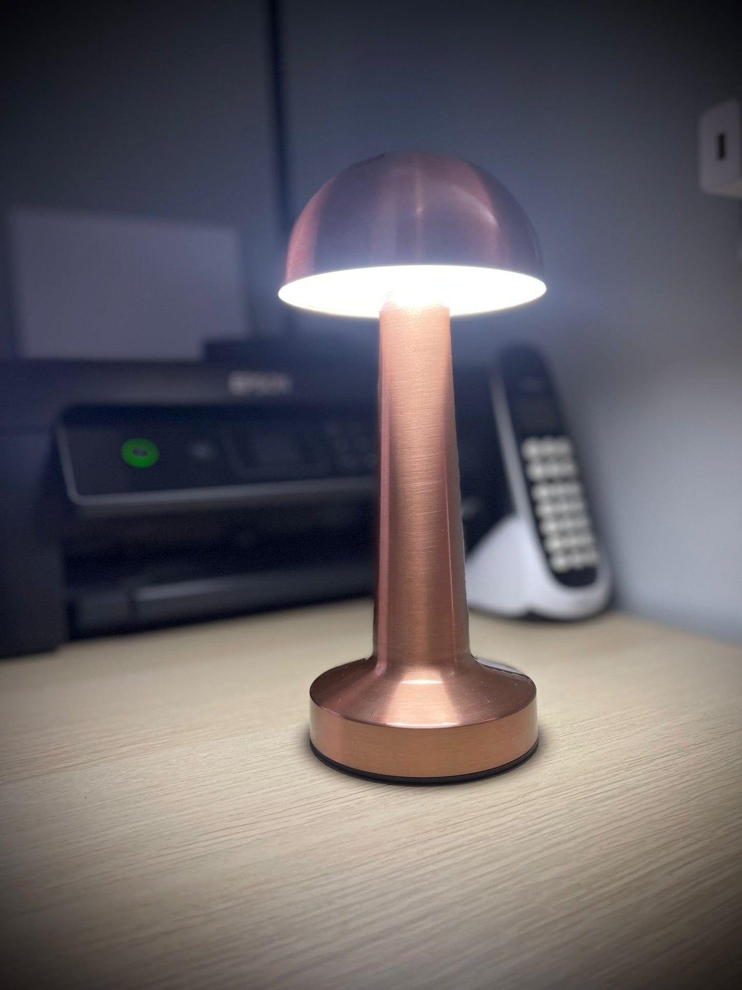 LAMPADA DA TAVOLO BRONZO RETRO RICARICABILE CON USB LED TOUCH LUCE CALDA FREDDO BIANCA